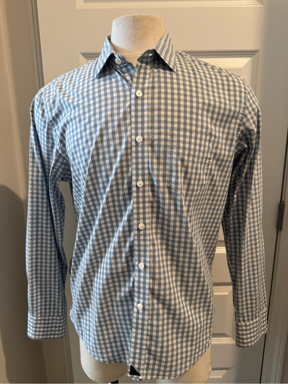 Untuckit Men's Light Blue Gingham Button-Down Shirt Size Medium